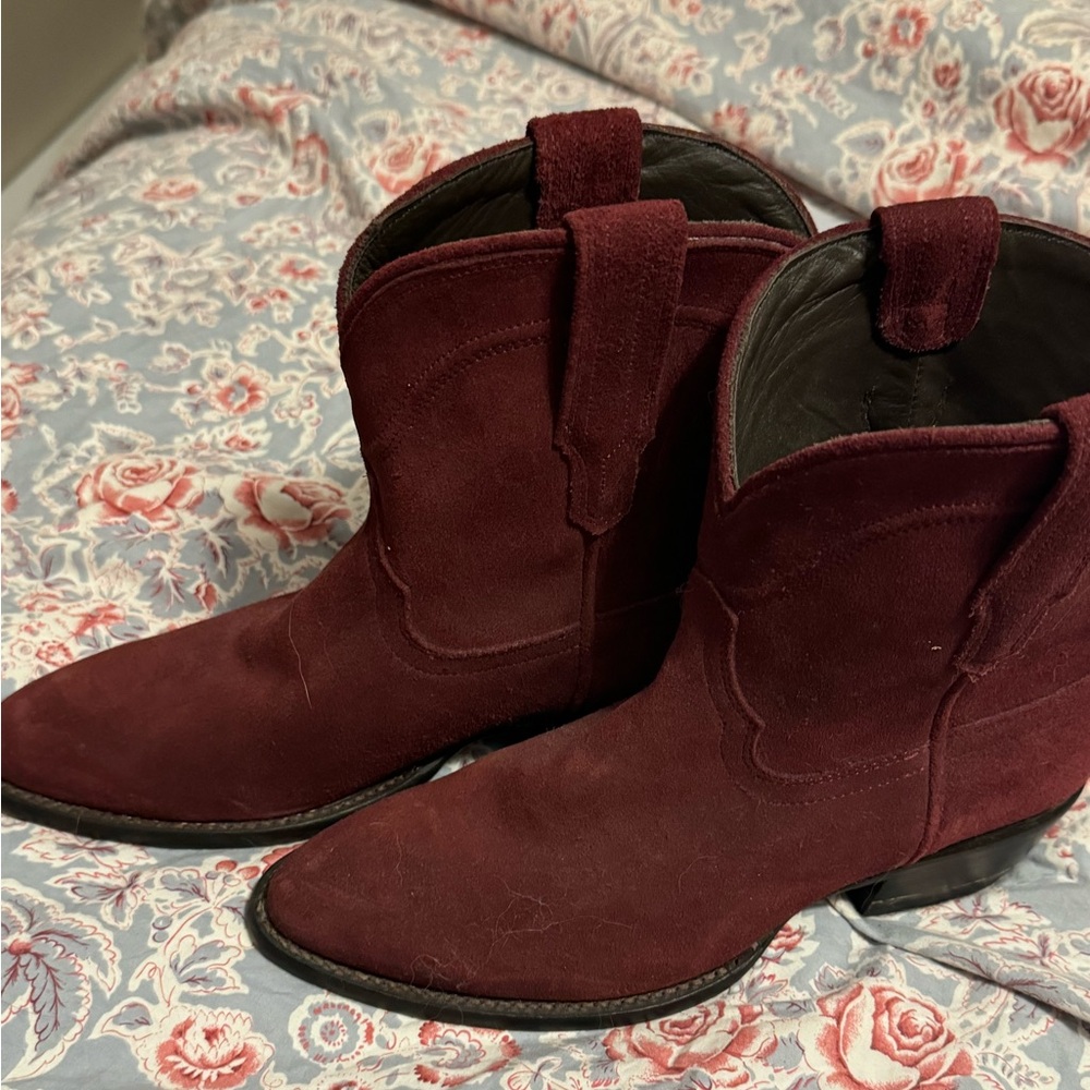 Tecovas size 8.5 women’s The Lucy Boot. Never worn at all. Stored in closet. New